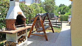 Spacious House Apartment With Terrace, Near the Beach