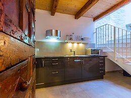 Beautiful Villa Consisting of two Houses With Private Pool, Near Pula 