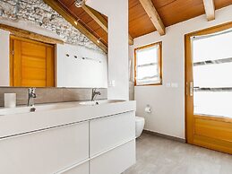 Beautiful Villa Consisting of two Houses With Private Pool, Near Pula 