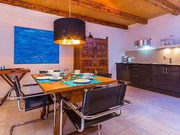 Beautiful Villa Consisting of two Houses With Private Pool, Near Pula 