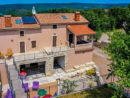 Peaceful Villa in Rakalj With Swimming Pool