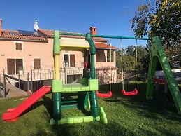 Peaceful Villa in Rakalj With Swimming Pool