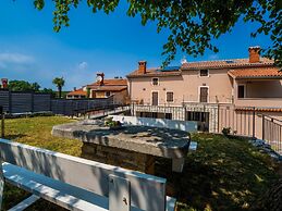 Peaceful Villa in Rakalj With Swimming Pool