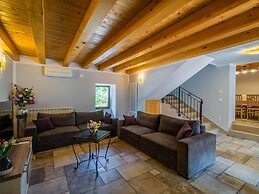 Peaceful Villa in Rakalj With Swimming Pool