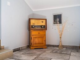 Peaceful Villa in Rakalj With Swimming Pool