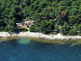 Comfortable Holiday Home With a Microwave, Near Rovinj