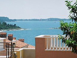 Comfortable Holiday Home With a Microwave, Near Rovinj