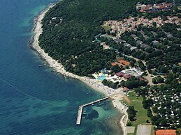 Comfortable Holiday Home With a Microwave, Near Rovinj