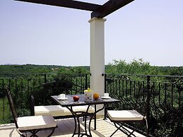 Adorable Villa With Pool & Covered Terrace Surrounded by Nauture