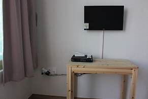 Bexco Hostel B&B
