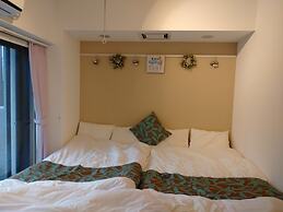 Lyon Doll Shinjuku Gyoen 401