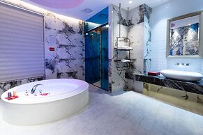 Royal Group Motel Jhong Hua Branch