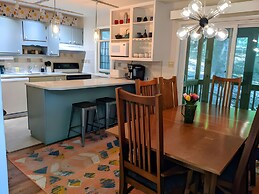 Autumn Wings - A Natural Retreat