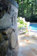 Autumn Wings - A Natural Retreat