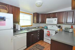 Cabin at Sleepy Creek - Charming Cabin