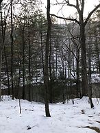 Cabin at Sleepy Creek - Charming Cabin