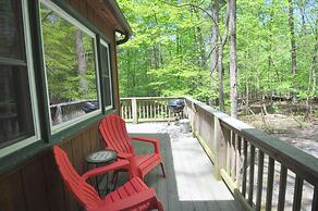 Cabin at Sleepy Creek - Charming Cabin