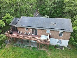 Creekview Cabin - A Perfect Escape