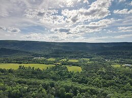 Creekview Cabin - A Perfect Escape