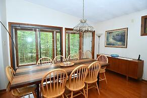 Dogwood Knoll - Wooded Escape