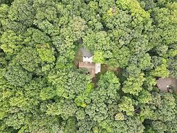 Dogwood Knoll - Wooded Escape