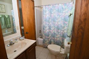 Dogwood Knoll - Wooded Escape