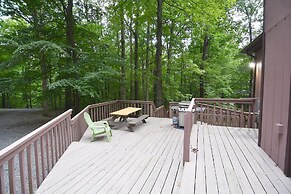 Dogwood Knoll - Wooded Escape