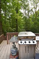 Dogwood Knoll - Wooded Escape