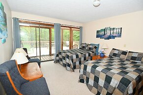 Dogwood Knoll - Wooded Escape