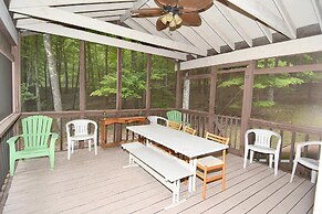 Dogwood Knoll - Wooded Escape