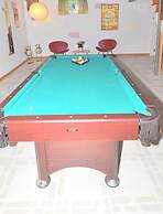 Castle View - A Rancher With a View!