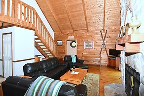 Lazy Bear Retreat - Classic Cabin!