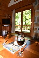Lazy Bear Retreat - Classic Cabin!