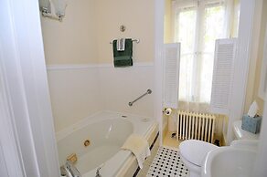 Manor at Berkeley Springs