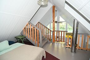 River Time Cabin -time Floats Away!