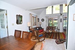 River Time Cabin -time Floats Away!