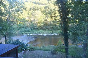 River Time Cabin -time Floats Away!