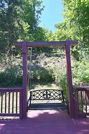 Fleur de Lis - A Knightly Abode!