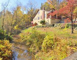 Fleur de Lis - A Knightly Abode!