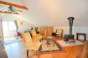 Fleur de Lis - A Knightly Abode!