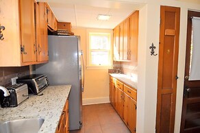 Fleur de Lis - A Knightly Abode!