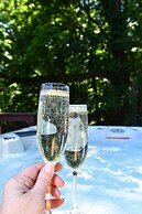 Fleur de Lis - A Knightly Abode!