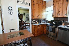 Fleur de Lis - A Knightly Abode!