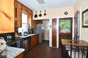 Fleur de Lis - A Knightly Abode!