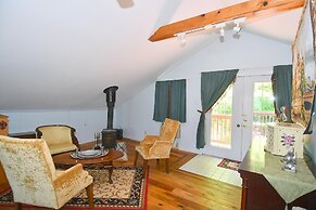 Fleur de Lis - A Knightly Abode!