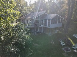 Serendipity - Large 5BR With a Hot Tub