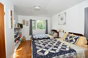 Serendipity - Large 5BR With a Hot Tub