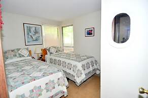 Fox Hollow - Cozy Den With a Hot Tub