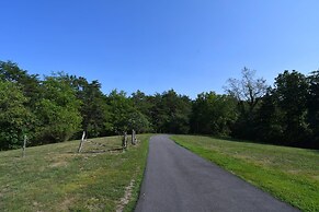 Whispering Hills - Couples Getaway