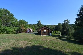 Whispering Hills - Couples Getaway